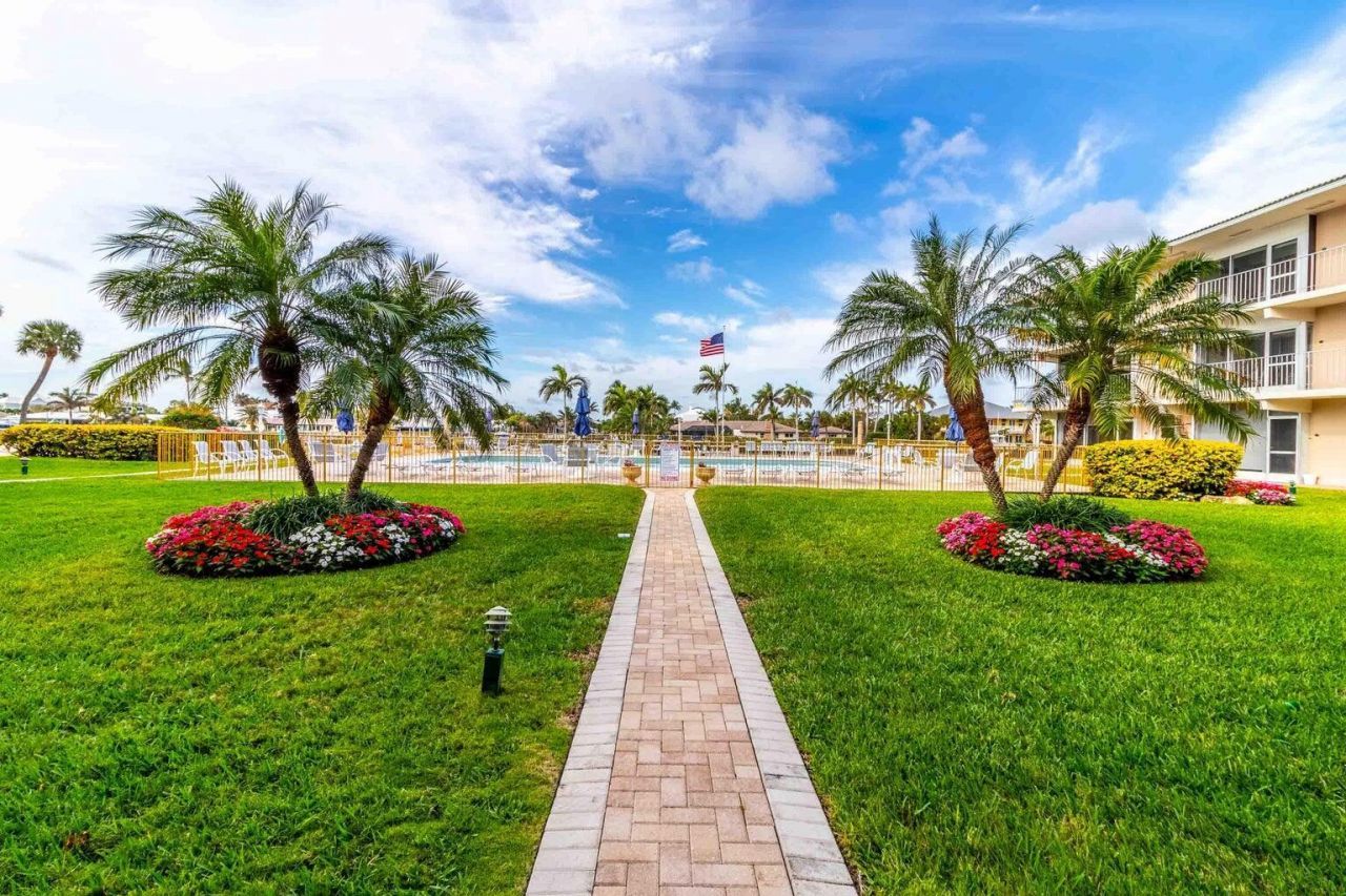 745 SE 19th Avenue, Unit 124, Deerfield Beach, FL 33441 Photo