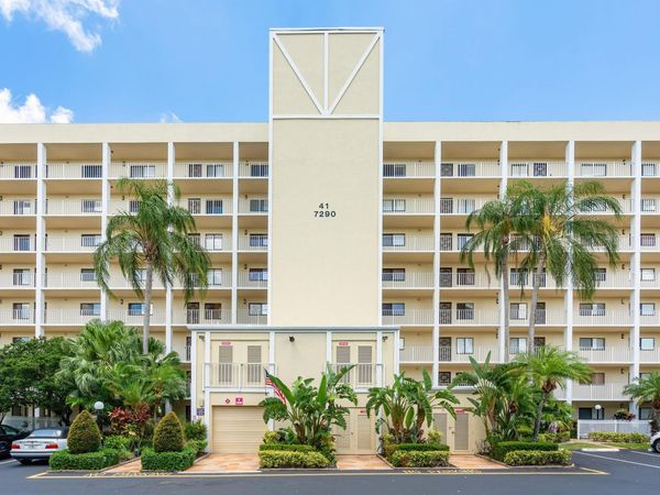 7290 Kinghurst Drive, Unit 607, Delray Beach, FL 33446