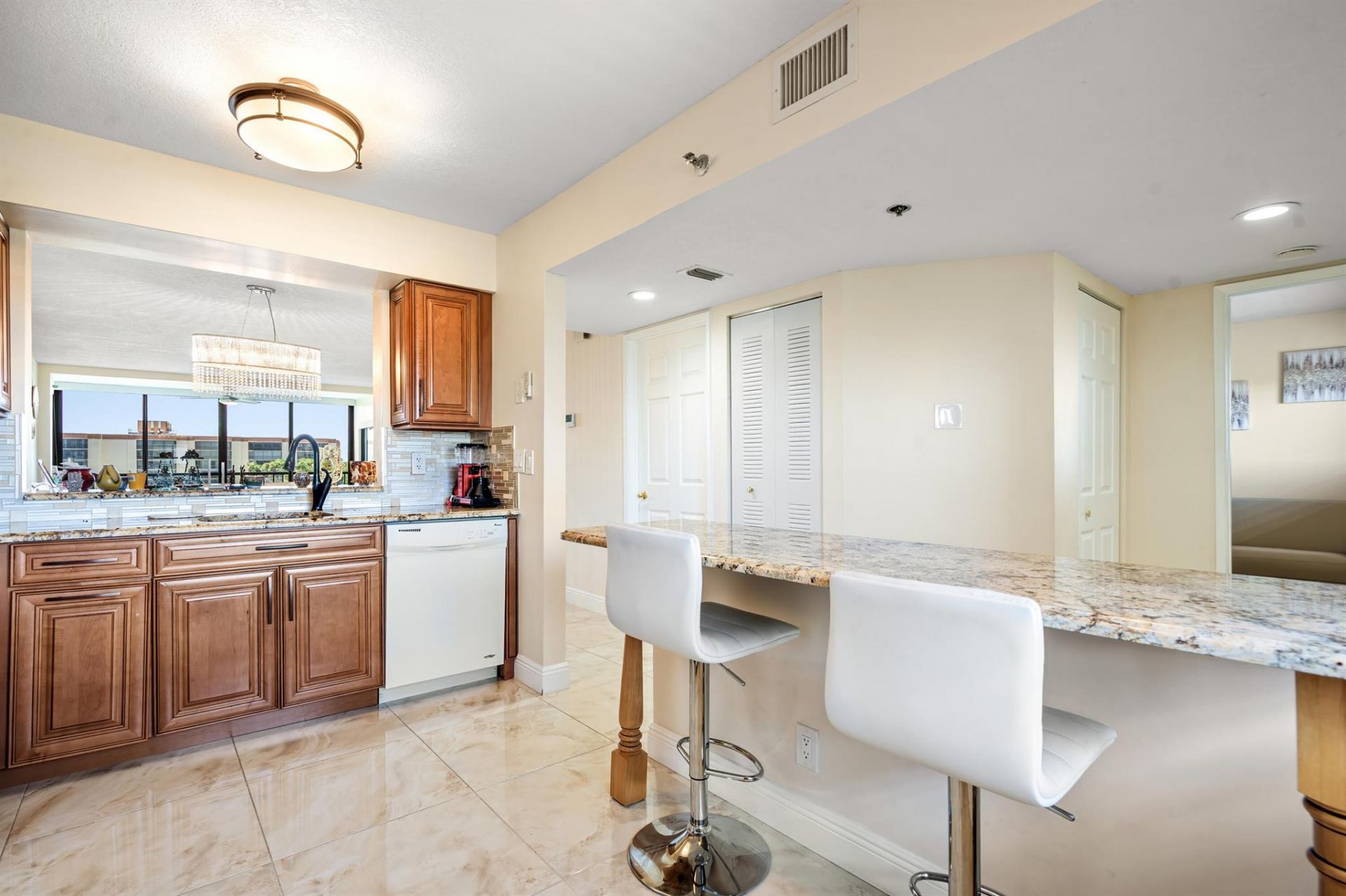 7290 Kinghurst Drive, Unit 607, Delray Beach, FL 33446 Photo