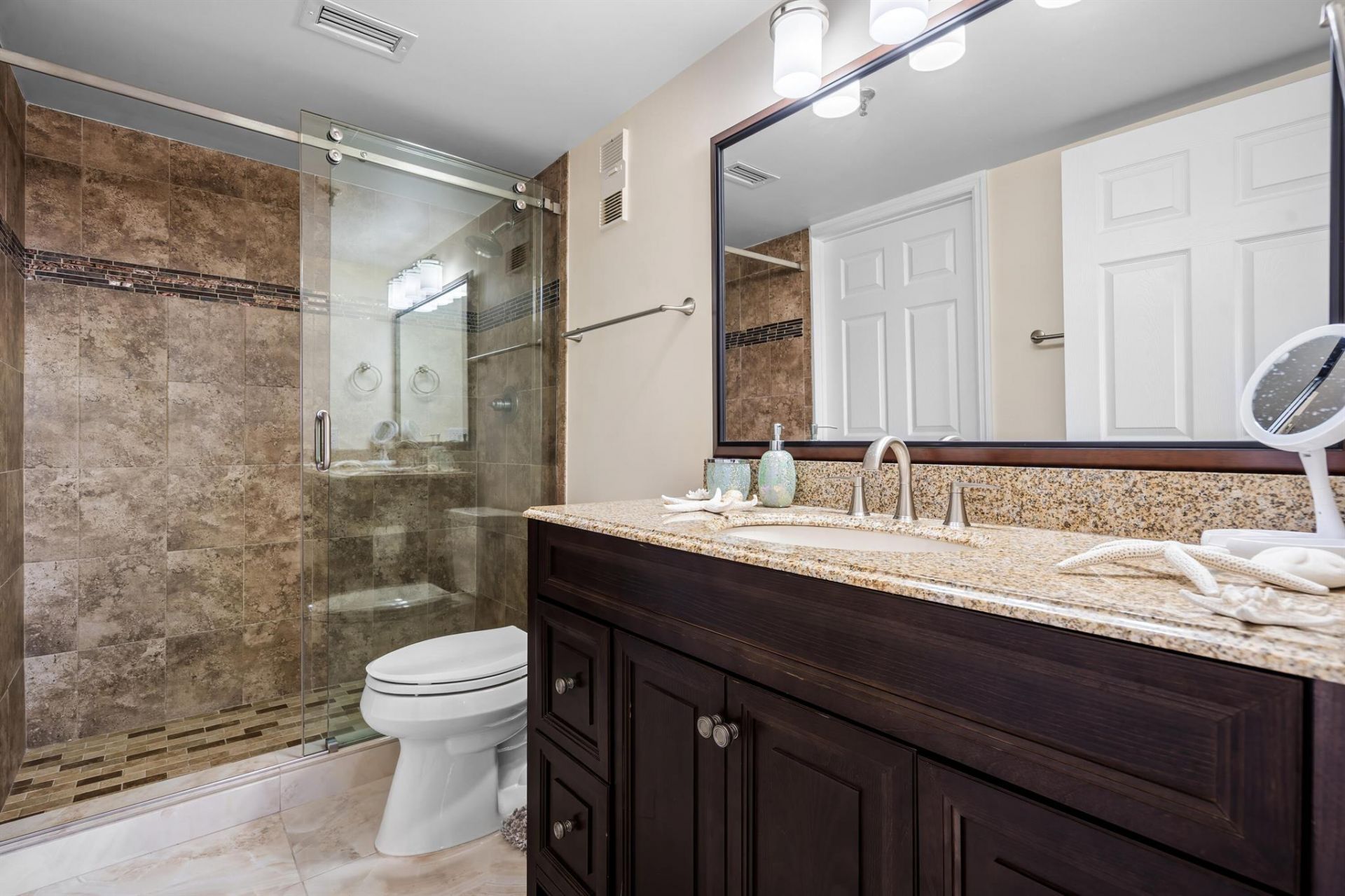 7290 Kinghurst Drive, Unit 607, Delray Beach, FL 33446 Photo