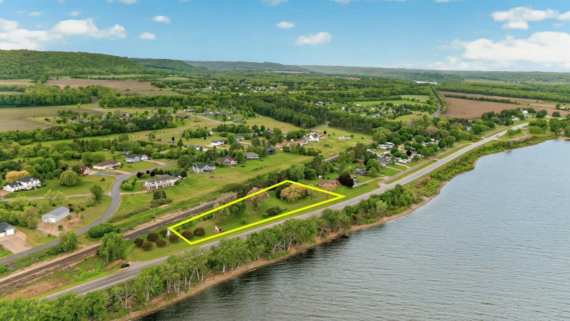 36724 Highway 61 Boulevard, Lake City, MN 55041