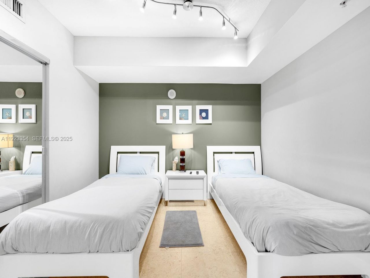 16699 Collins Ave, Unit 2906, Sunny Isles Beach, FL 33160 Photo