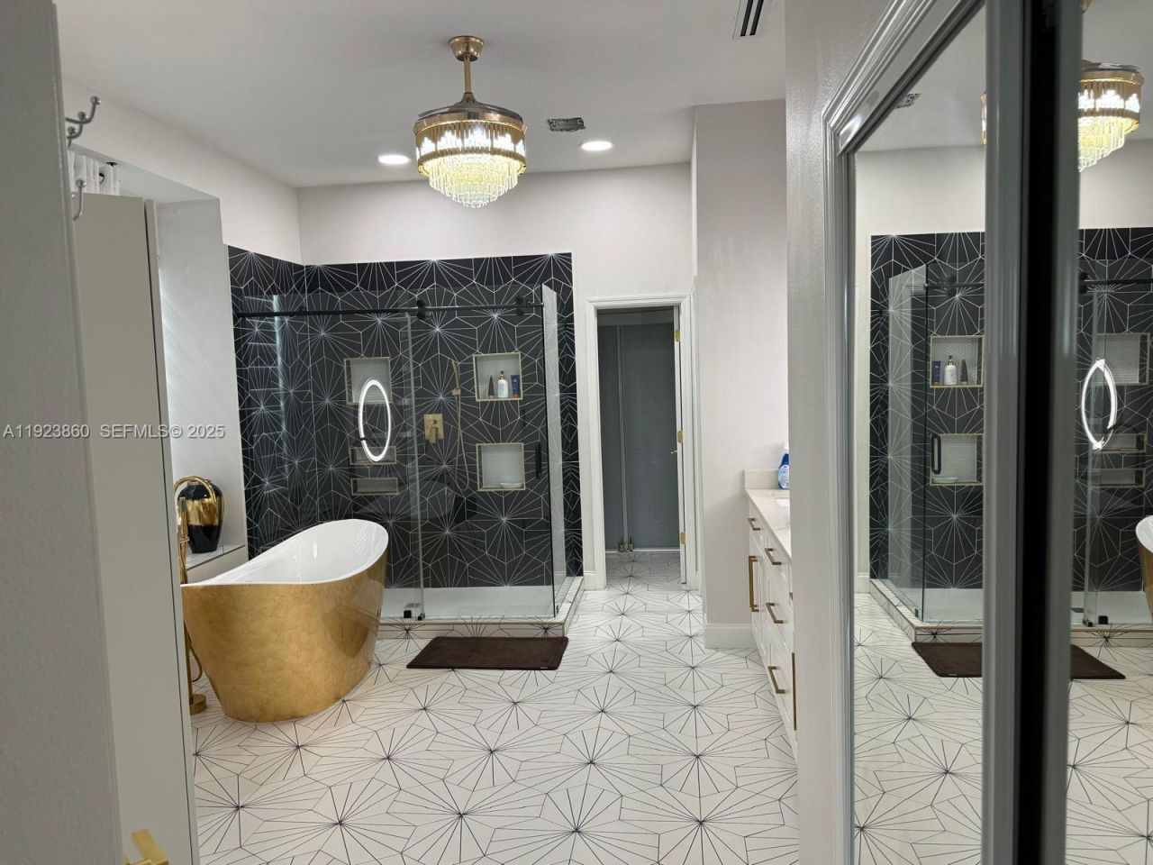 6878 Lake Carlisle Blvd, Orlando, FL 32829 Photo