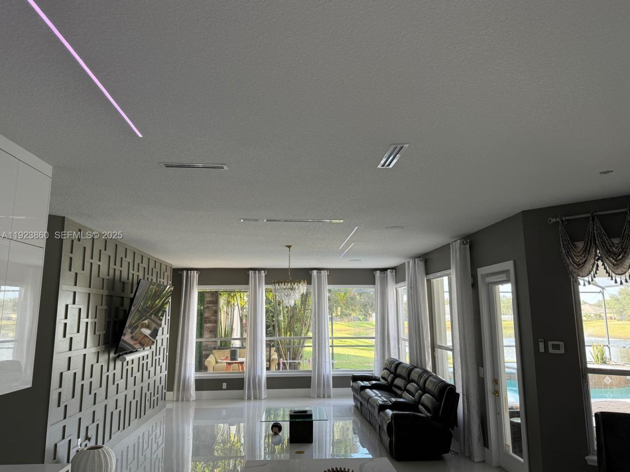 6878 Lake Carlisle Blvd, Orlando, FL 32829 Photo