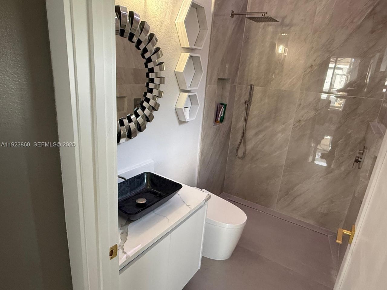 6878 Lake Carlisle Blvd, Orlando, FL 32829 Photo