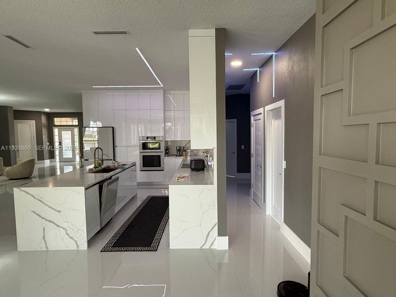 6878 Lake Carlisle Blvd, Orlando, FL 32829 Photo