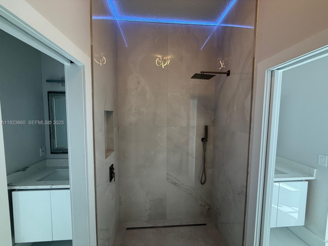 6878 Lake Carlisle Blvd, Orlando, FL 32829 Photo