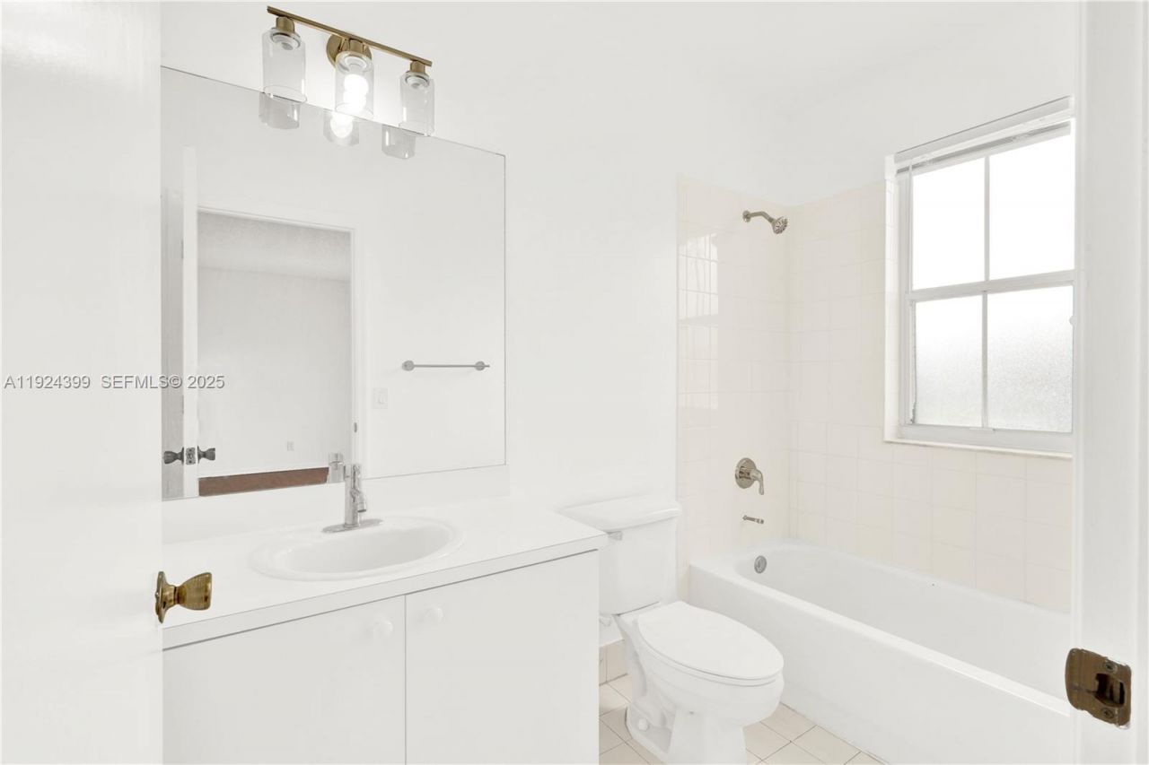 5411 SW 125th Ter, Unit 5411, Miramar, FL 33027 Photo