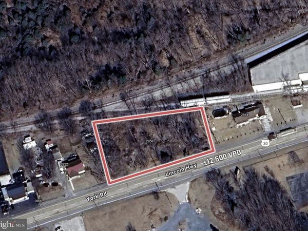 2850 YORK ROAD, NEW OXFORD, PA 17350