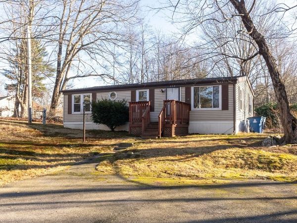 238 Brookfield Road, Brimfield, MA 01010