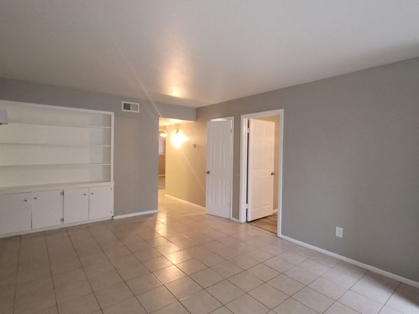 516 Gentleman, Unit 5, Balcones Heights, TX 78201