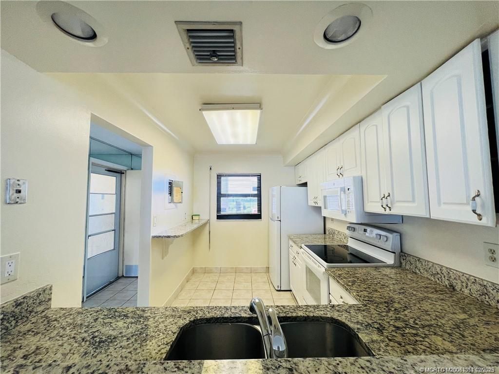 7410 S Ocean Drive, Unit 605, Jensen Beach, FL 34957 Photo