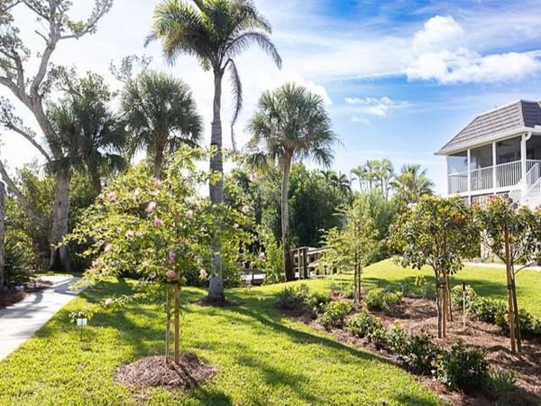 601 Periwinkle Way, Unit D5, Sanibel, FL 33957