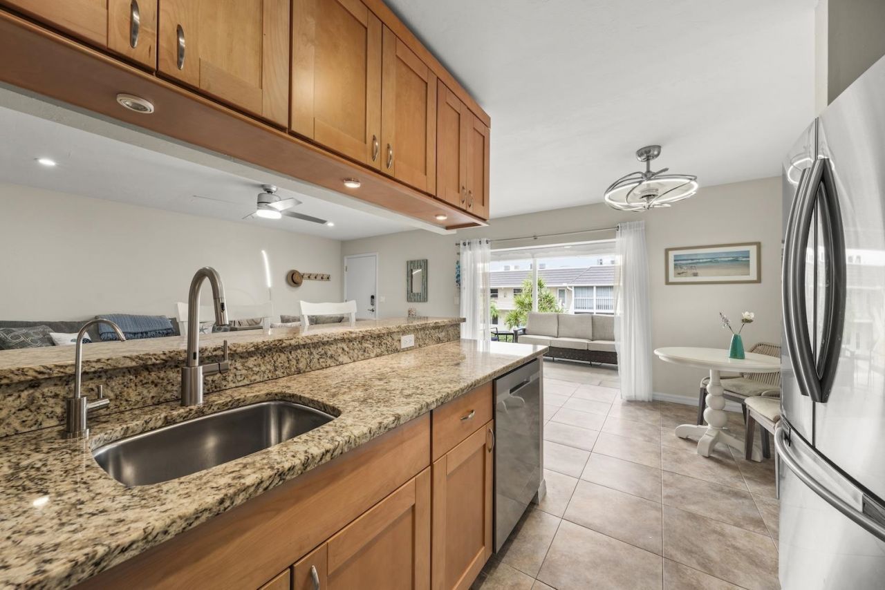 601 Periwinkle Way, Unit D5, Sanibel, FL 33957 Photo