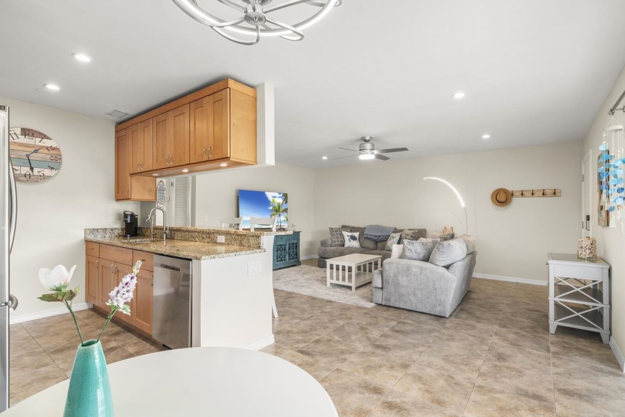 601 Periwinkle Way, Unit D5, Sanibel, FL 33957 Photo