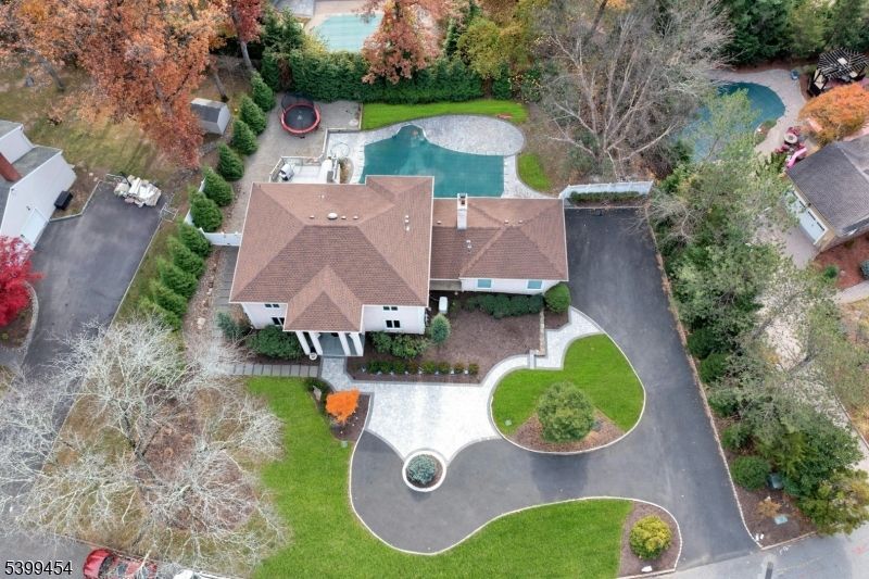 565 Faletti Way, River Vale, NJ 07675 Main Photo