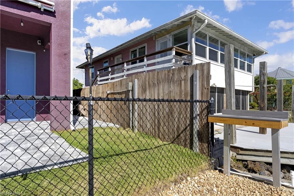 566 Coconut Ave, Goodland, FL 34140 Photo