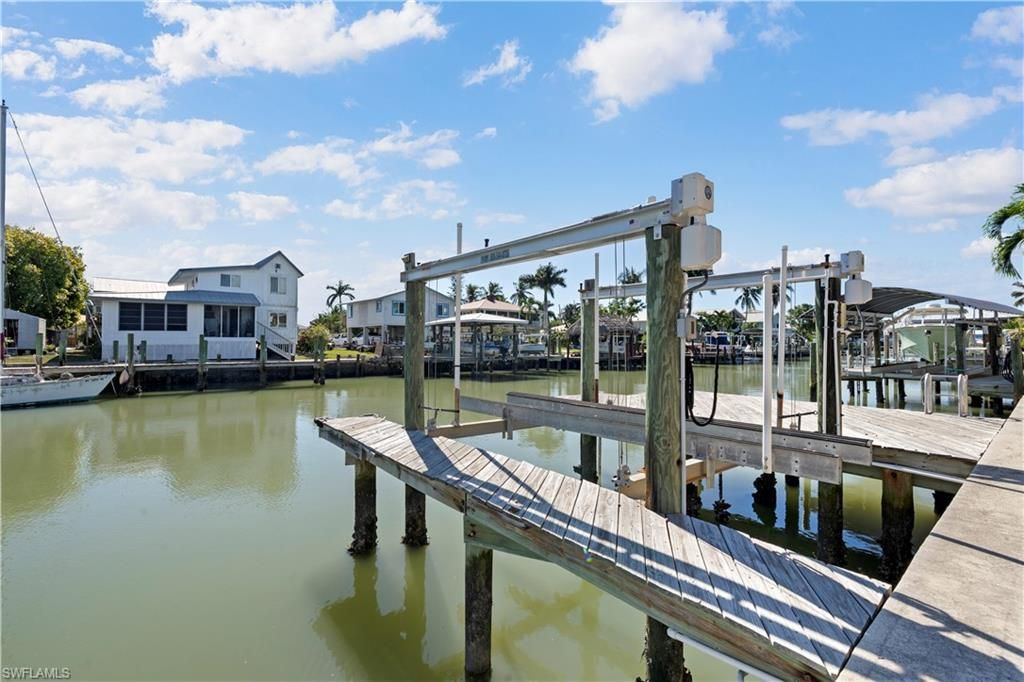 566 Coconut Ave, Goodland, FL 34140 Photo