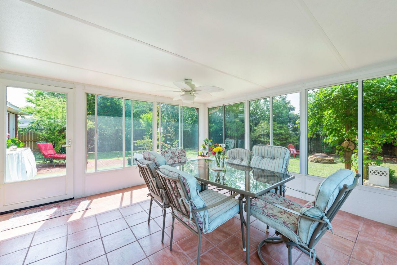 8875 Cagle Drive, Navarre, FL 32566 Main Photo