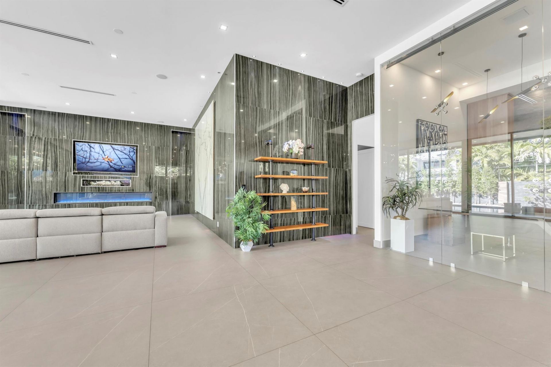 2401 NE 13th Street, Fort Lauderdale, FL 33304 Photo