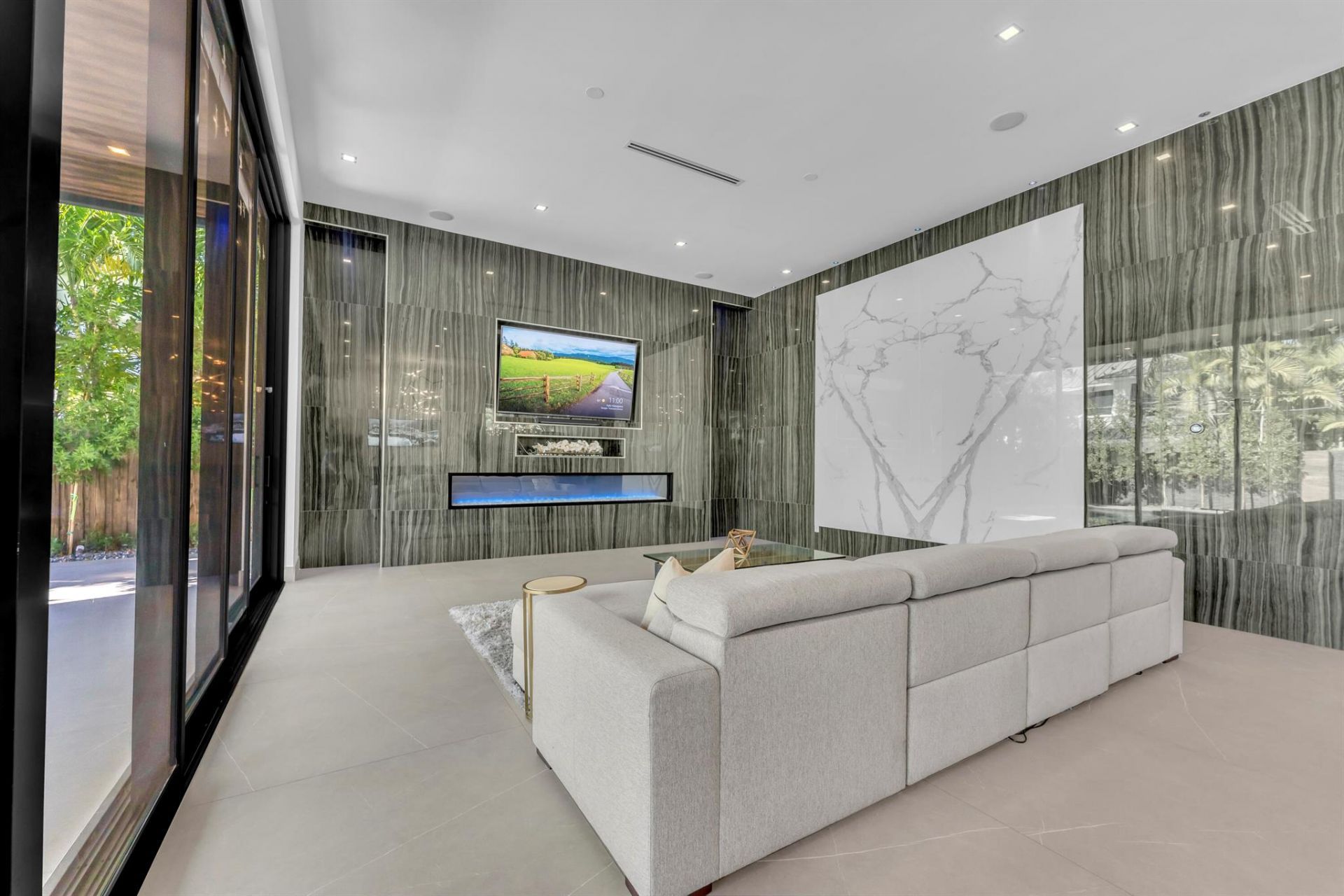 2401 NE 13th Street, Fort Lauderdale, FL 33304 Photo