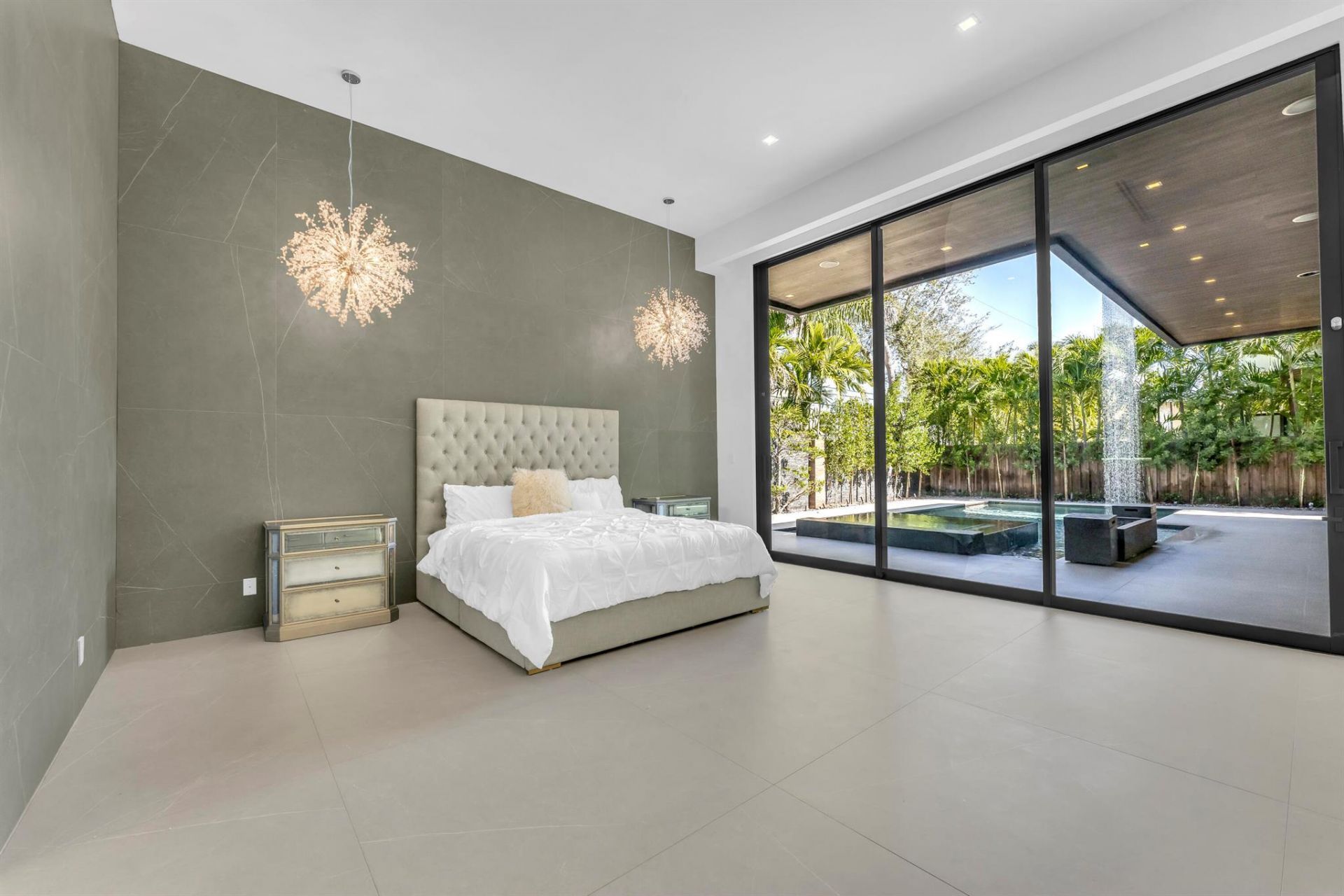 2401 NE 13th Street, Fort Lauderdale, FL 33304 Photo