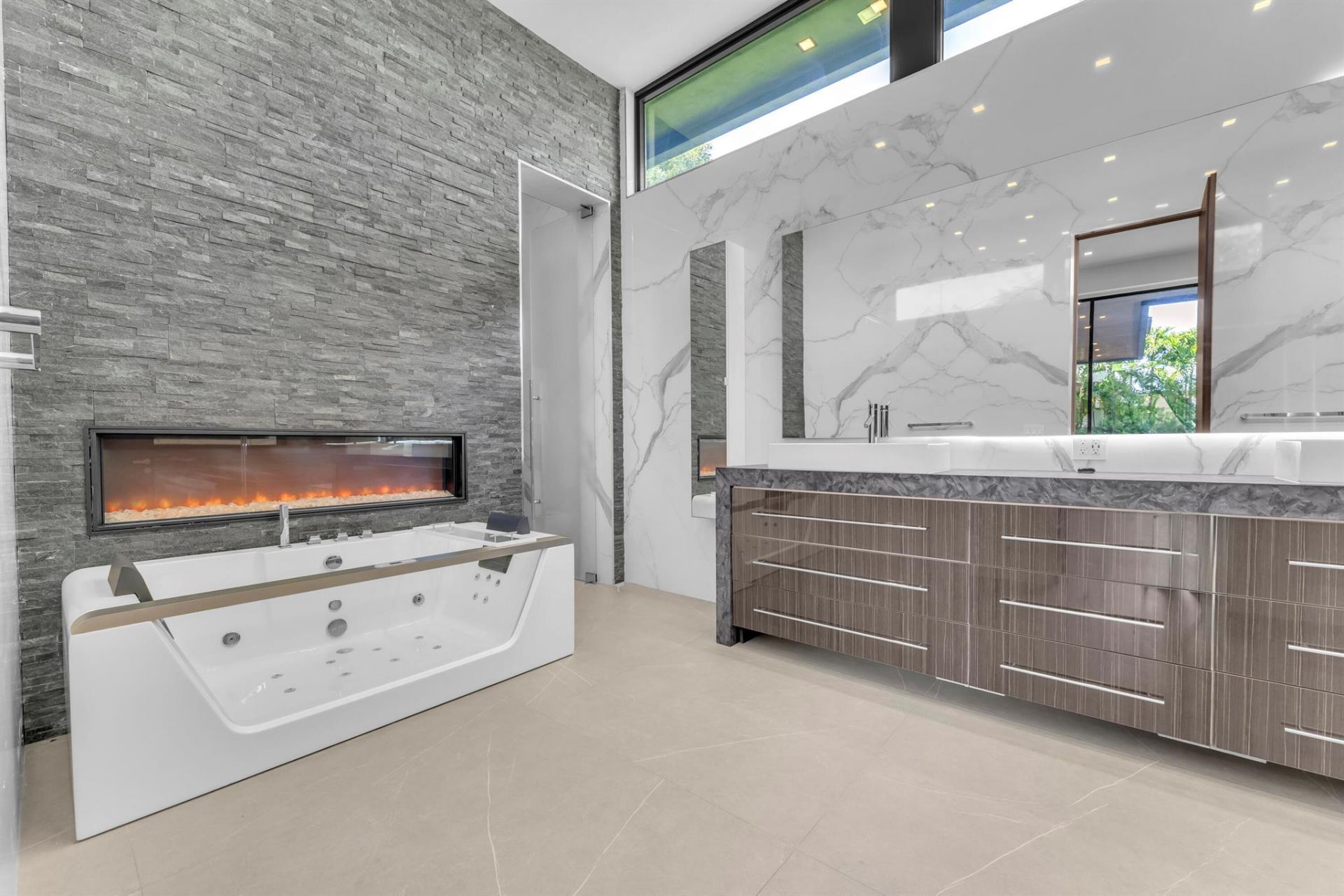 2401 NE 13th Street, Fort Lauderdale, FL 33304 Photo