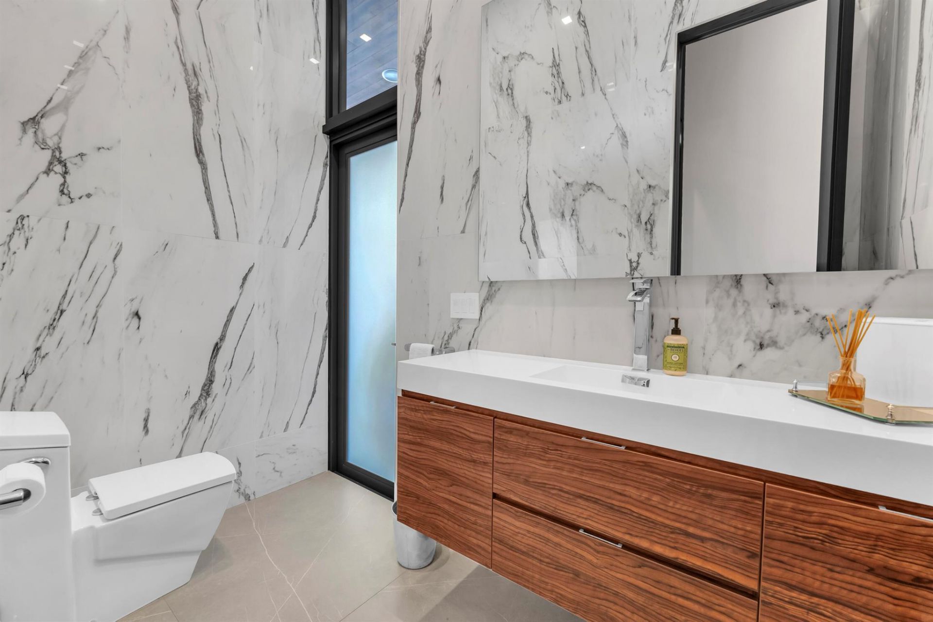 2401 NE 13th Street, Fort Lauderdale, FL 33304 Photo