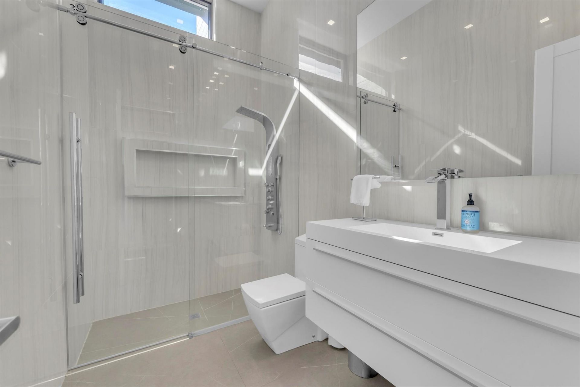 2401 NE 13th Street, Fort Lauderdale, FL 33304 Photo