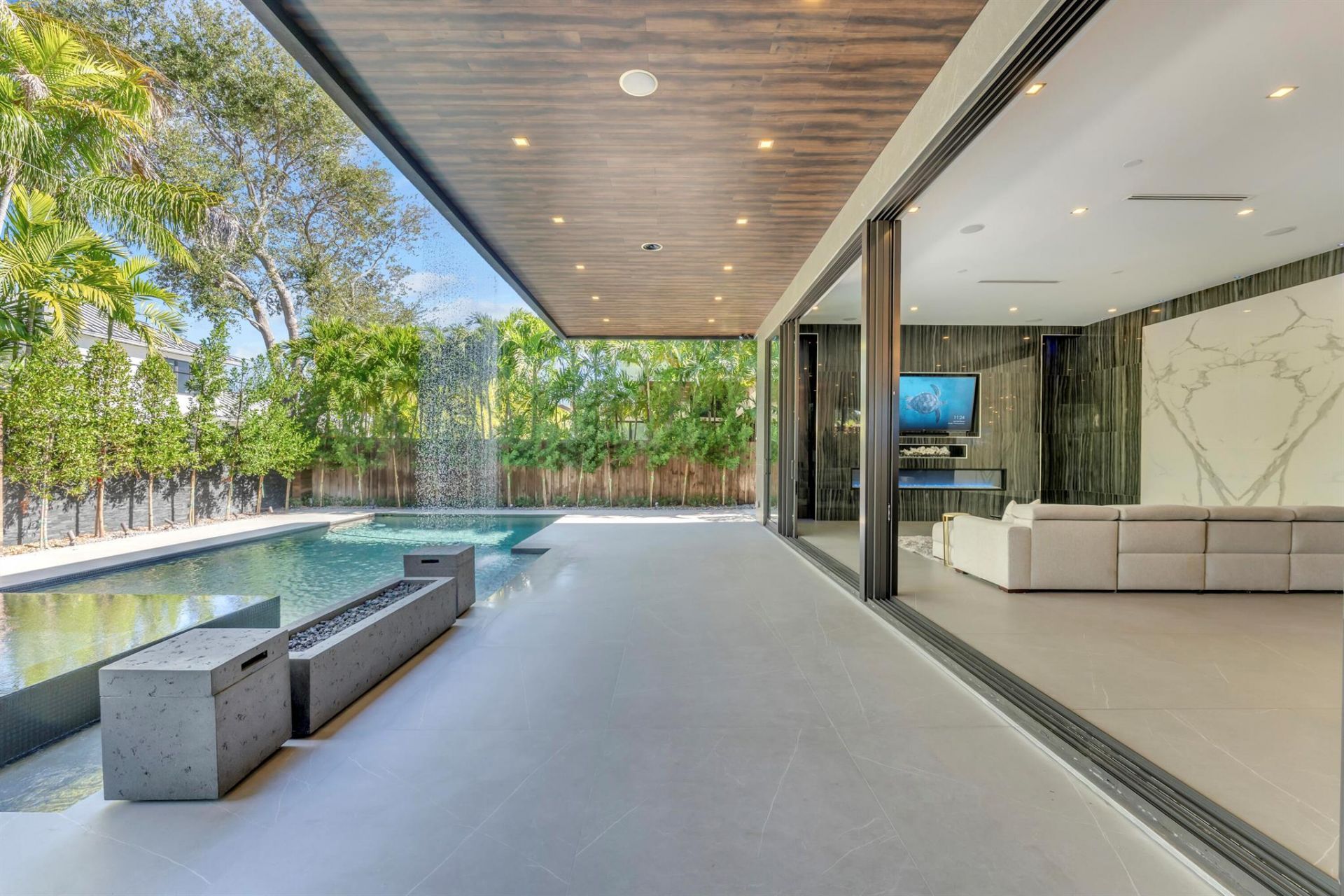 2401 NE 13th Street, Fort Lauderdale, FL 33304 Photo