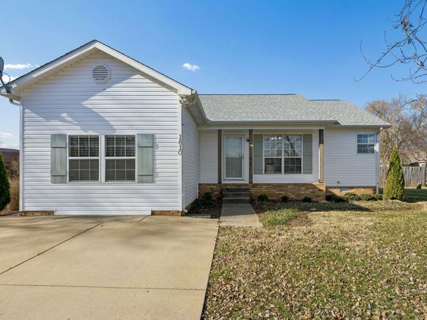 1810 Venada Trl, Murfreesboro, TN 37128