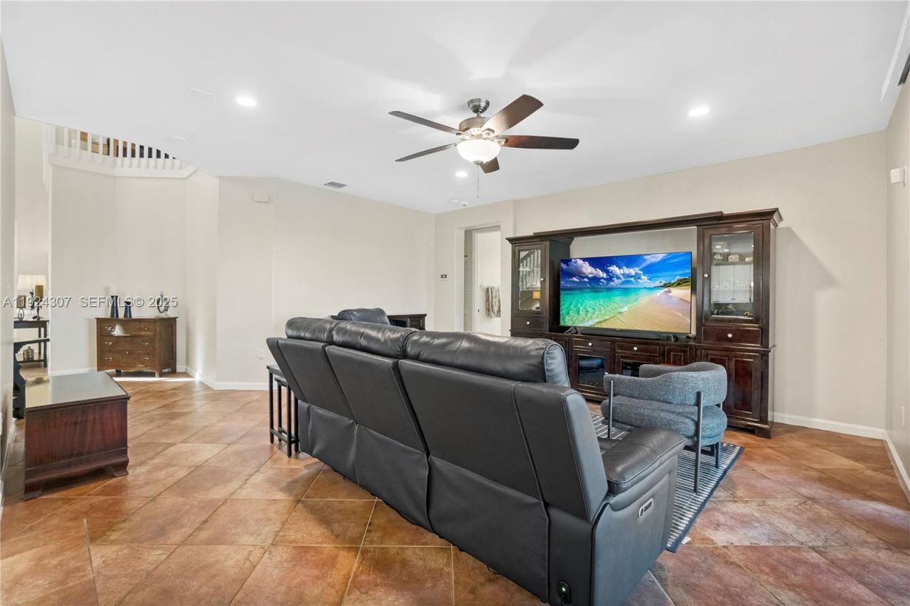 20615 SW 89th Ave, Cutler Bay, FL 33189 Photo