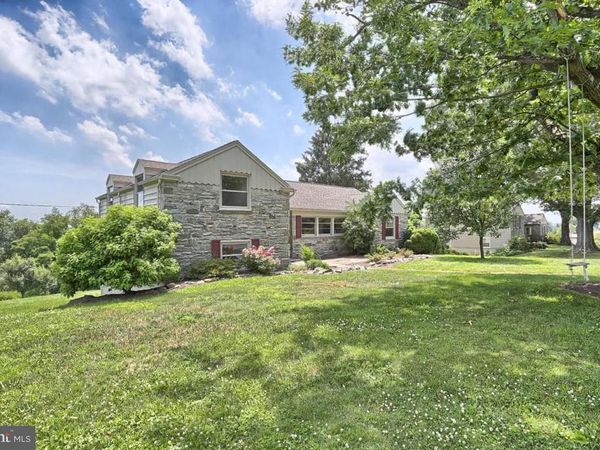 260 BLOSSOM HILL DRIVE, LANCASTER, PA 17601