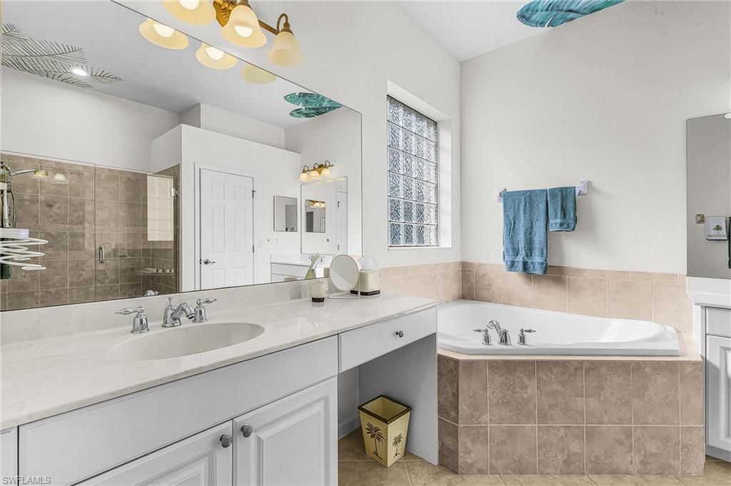 3900 Lakeview Isle Ct, Fort Myers, FL 33905 Photo