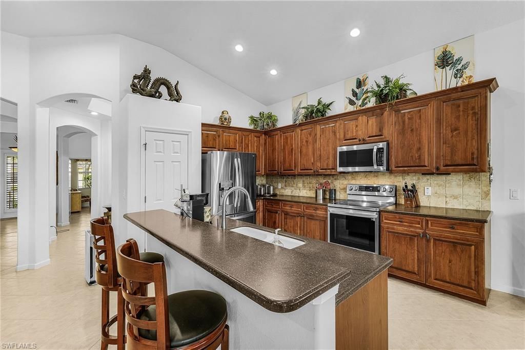 3900 Lakeview Isle Ct, Fort Myers, FL 33905 Photo