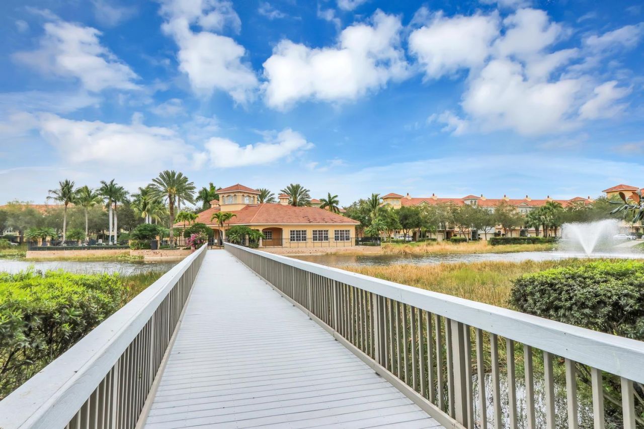 2504 Gardens Parkway, Palm Beach Gardens, FL 33410 Photo