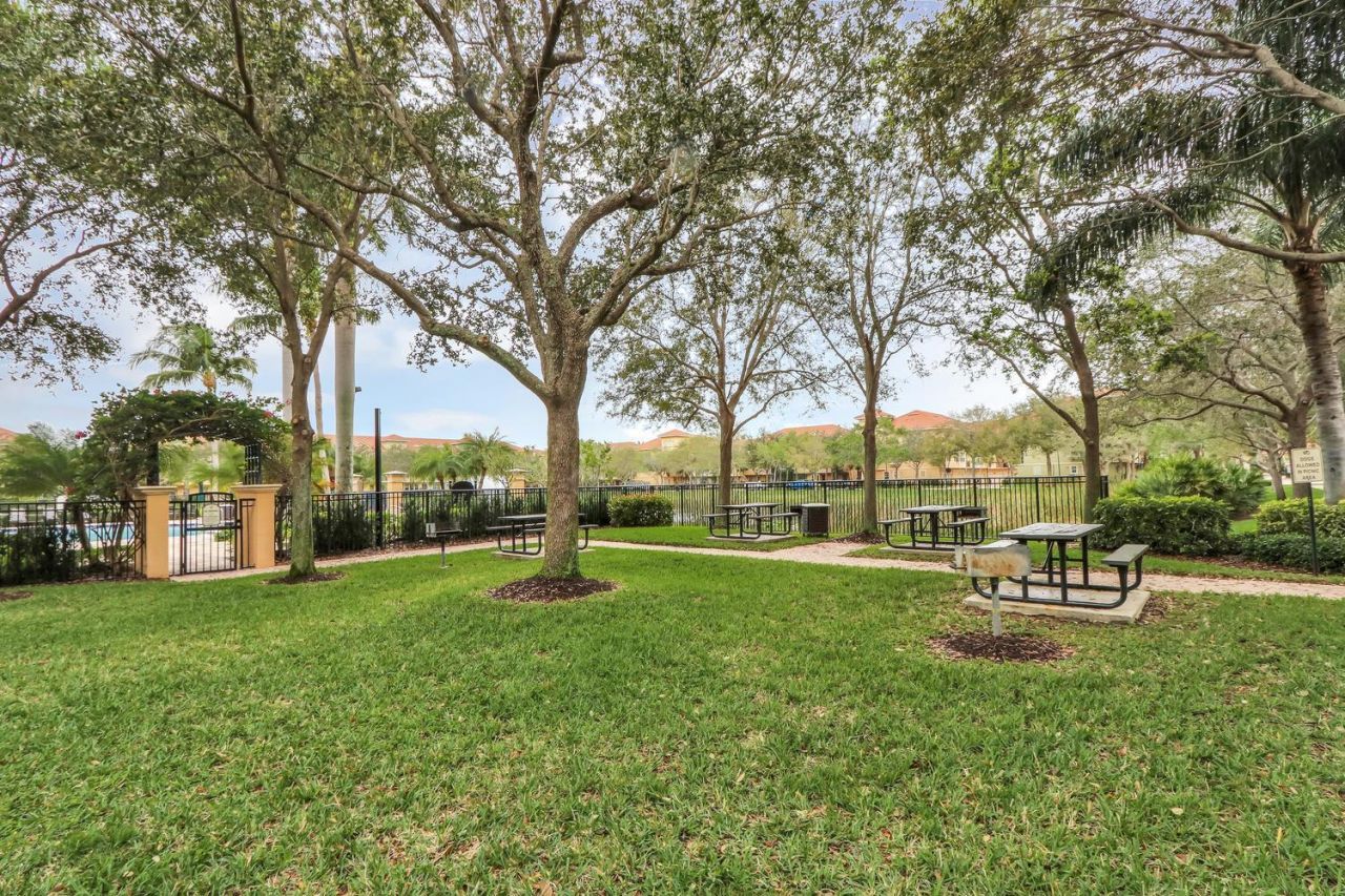 2504 Gardens Parkway, Palm Beach Gardens, FL 33410 Photo