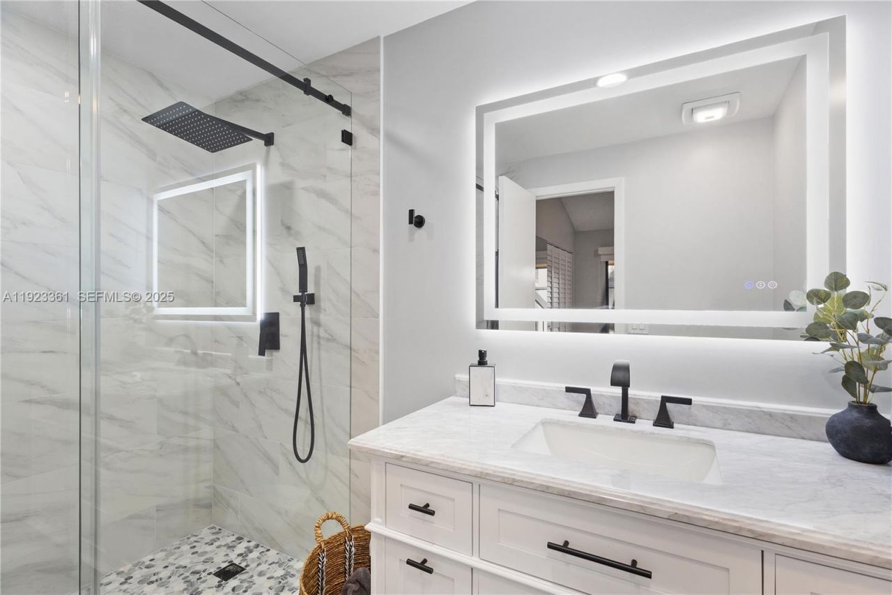 10053 SW 77th Ct, Miami, FL 33156 Photo