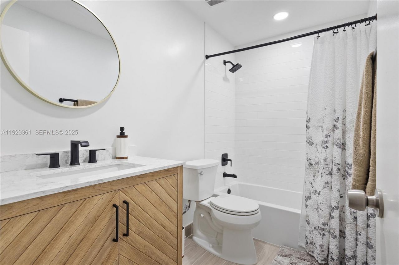 10053 SW 77th Ct, Miami, FL 33156 Photo