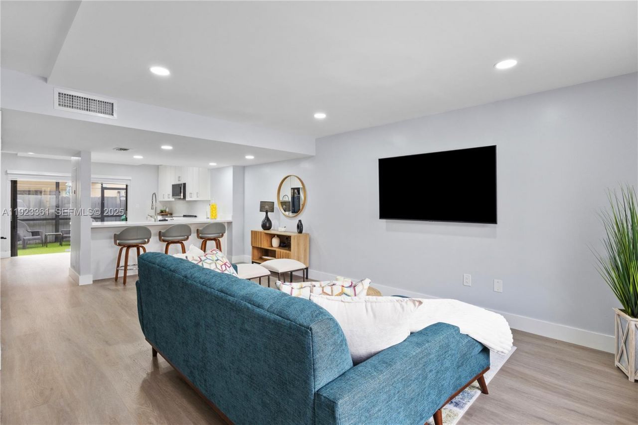 10053 SW 77th Ct, Miami, FL 33156 Photo