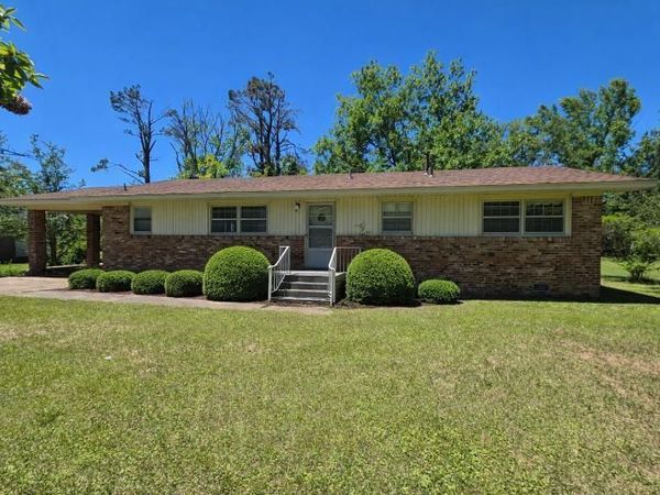 111 E Melody St., Corinth, MS 38834