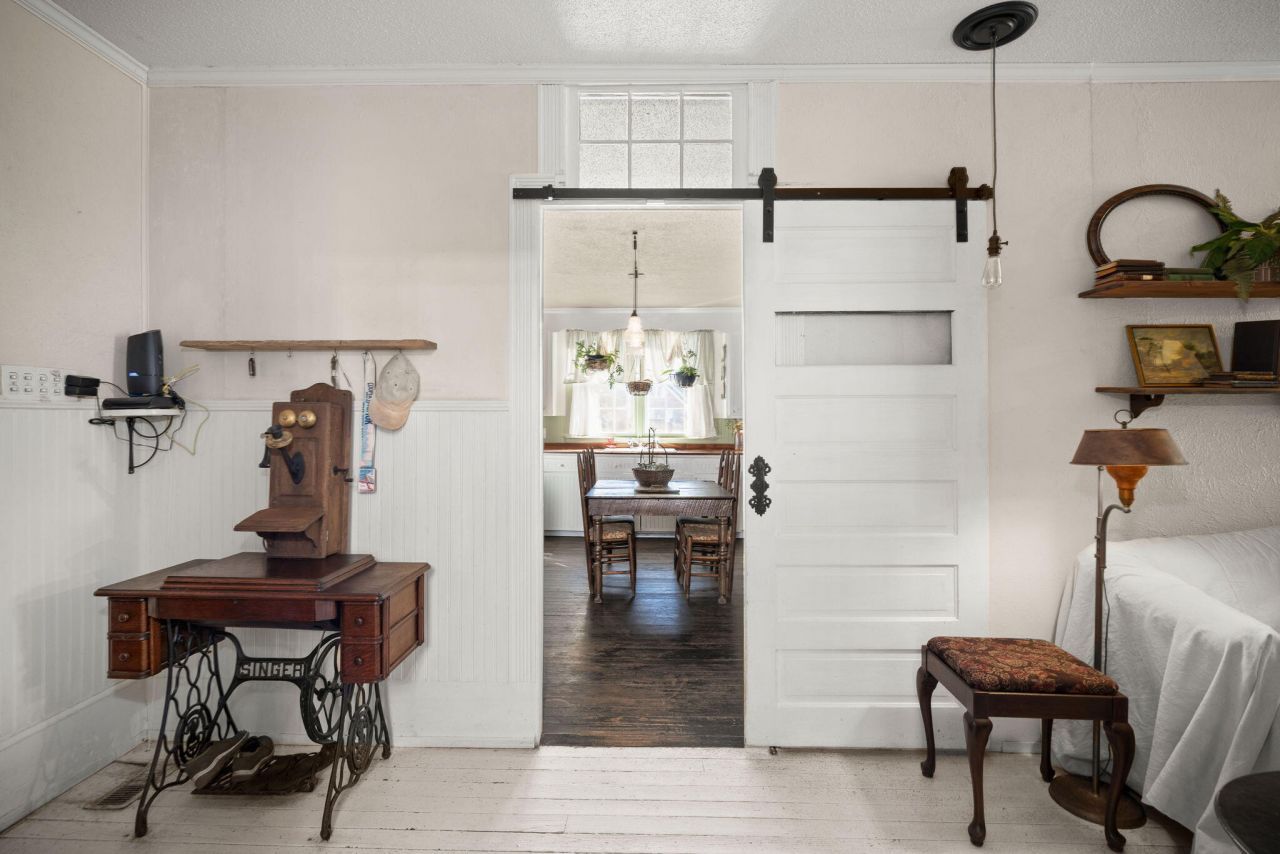 6717 Charleston Highway Photo 18