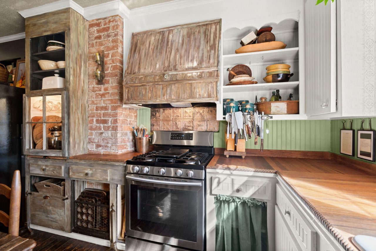 6717 Charleston Highway Photo 22