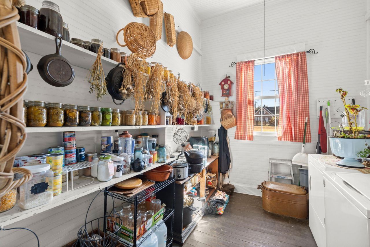 6717 Charleston Highway Photo 24