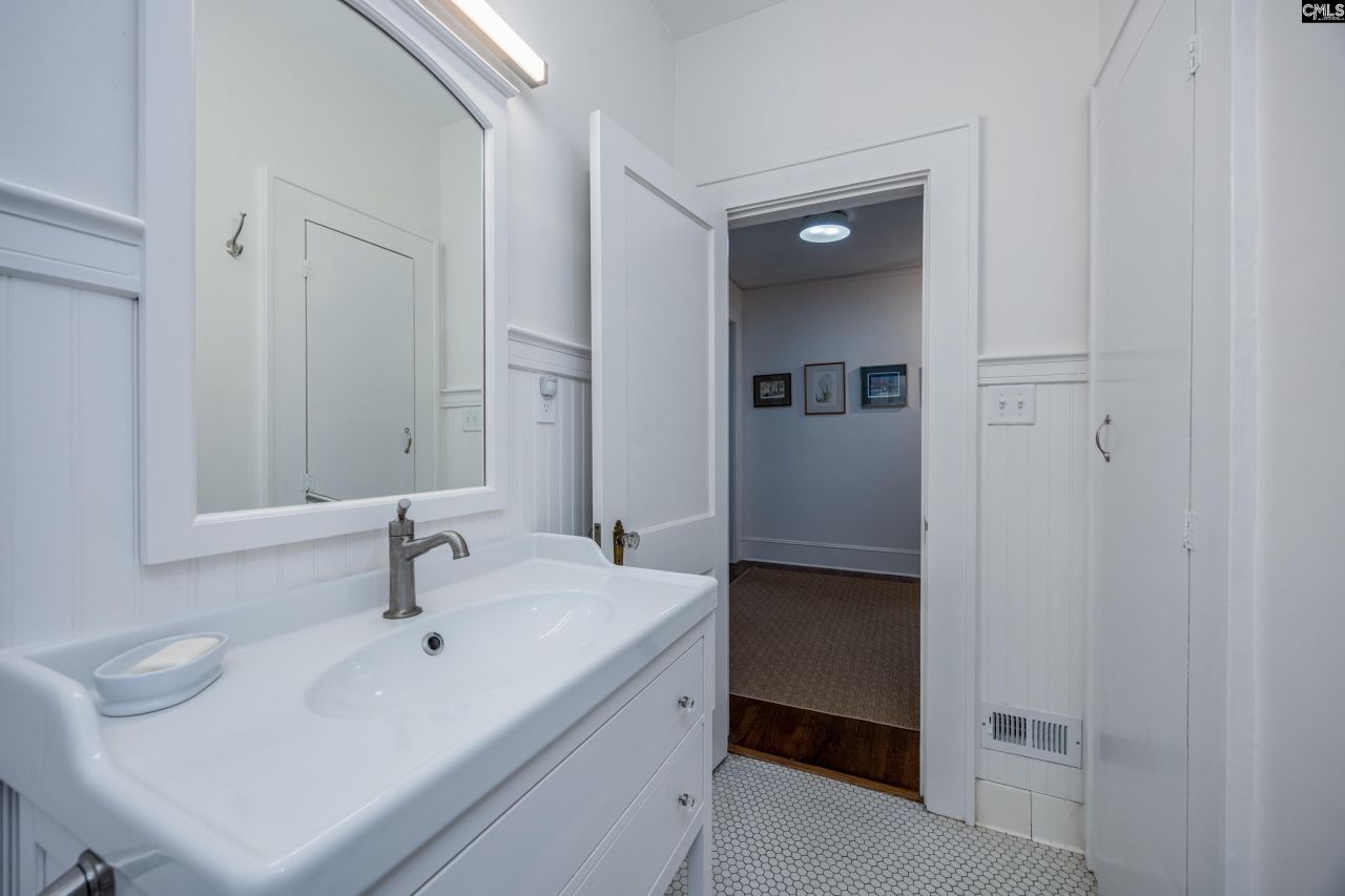 219 Haynsworth Street Photo 56