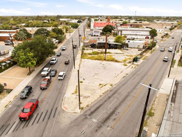 1501 S FLORES ST, San Antonio, TX 78204