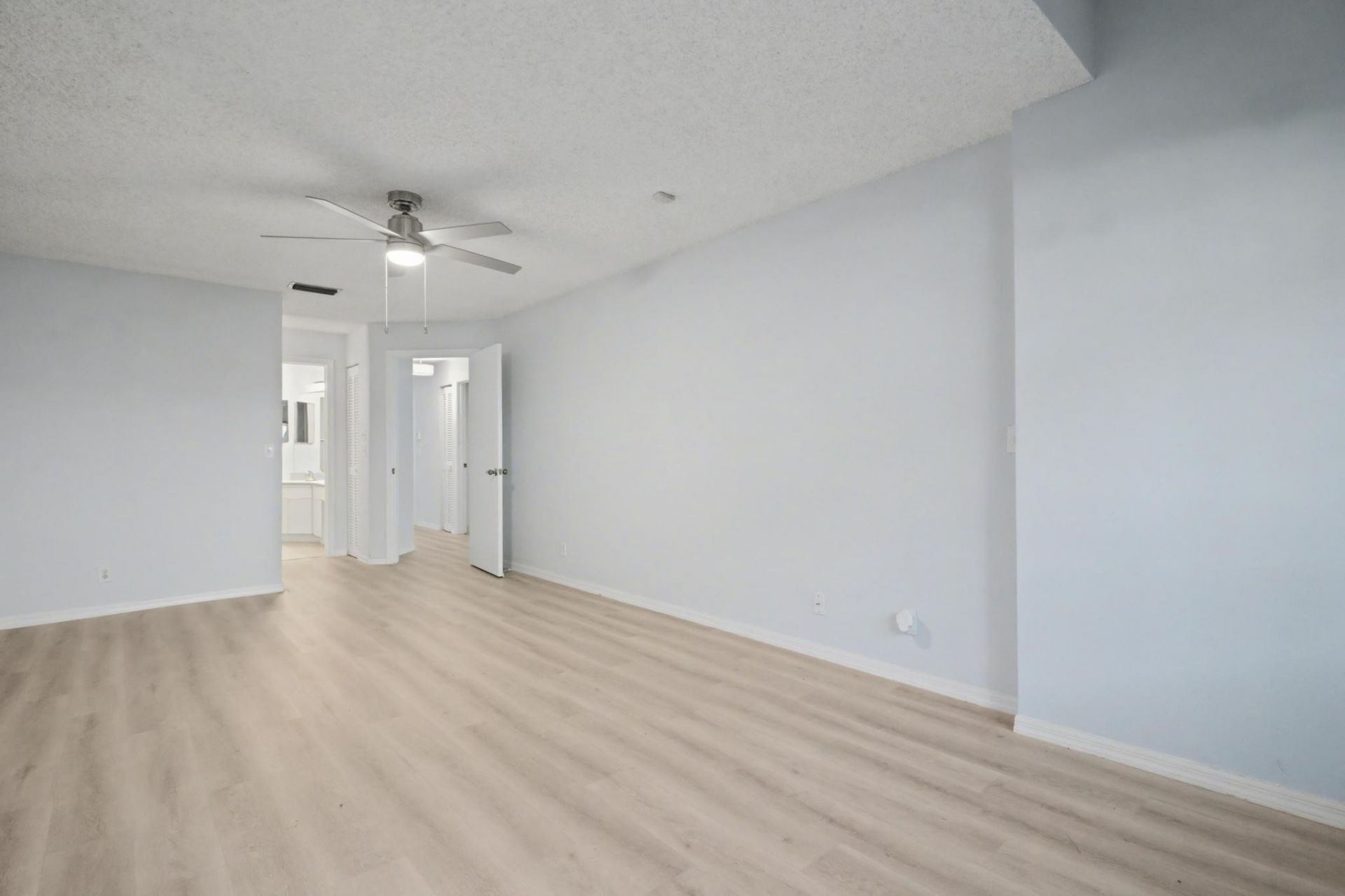 3351 Emerald Oaks Drive, Unit 103, Hollywood, FL 33021 Photo