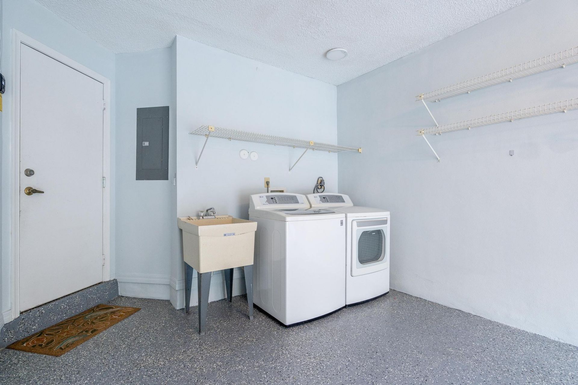 3351 Emerald Oaks Drive, Unit 103, Hollywood, FL 33021 Photo