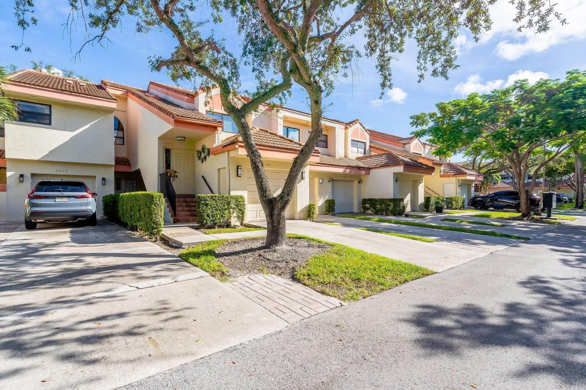 3351 Emerald Oaks Drive, Unit 103, Hollywood, FL 33021 Photo