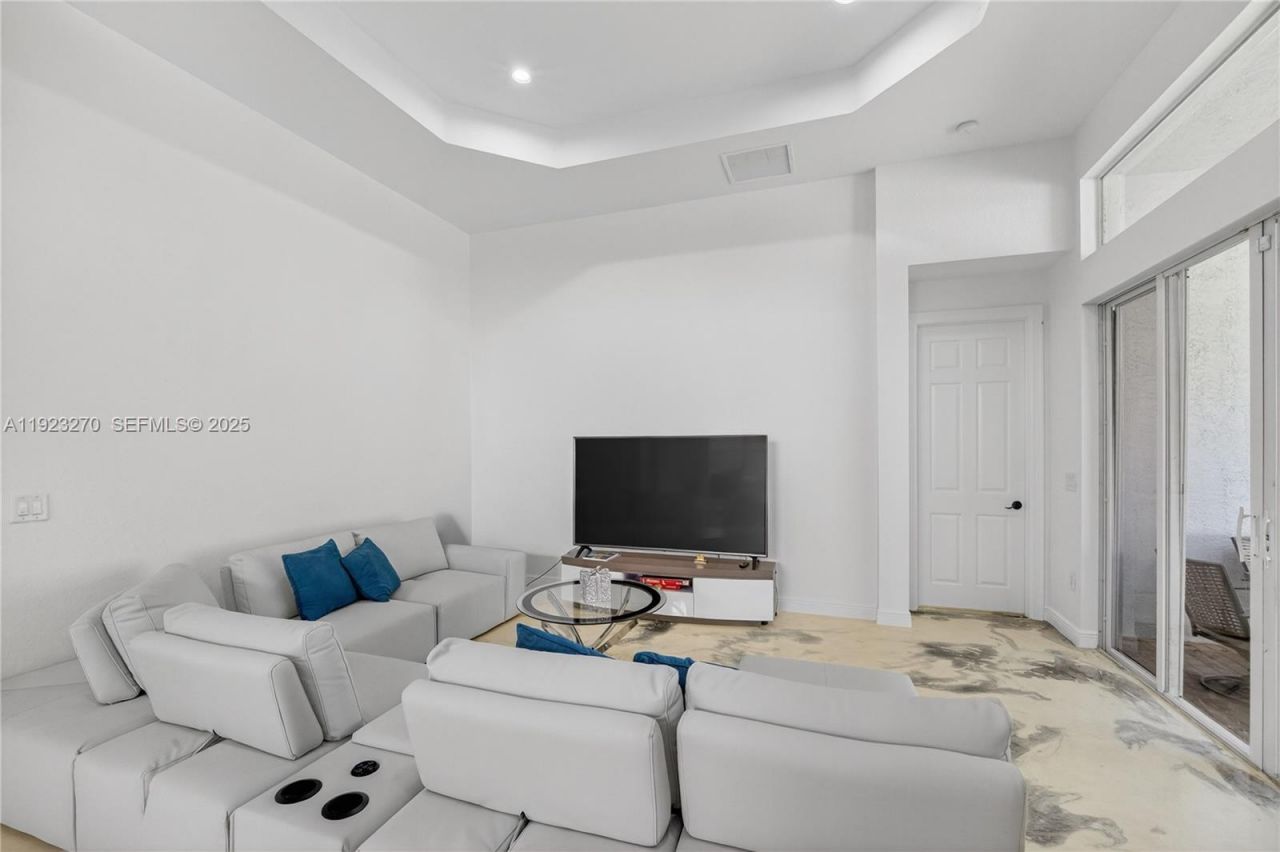 4988 SW 183rd Ave, Miramar, FL 33029 Photo